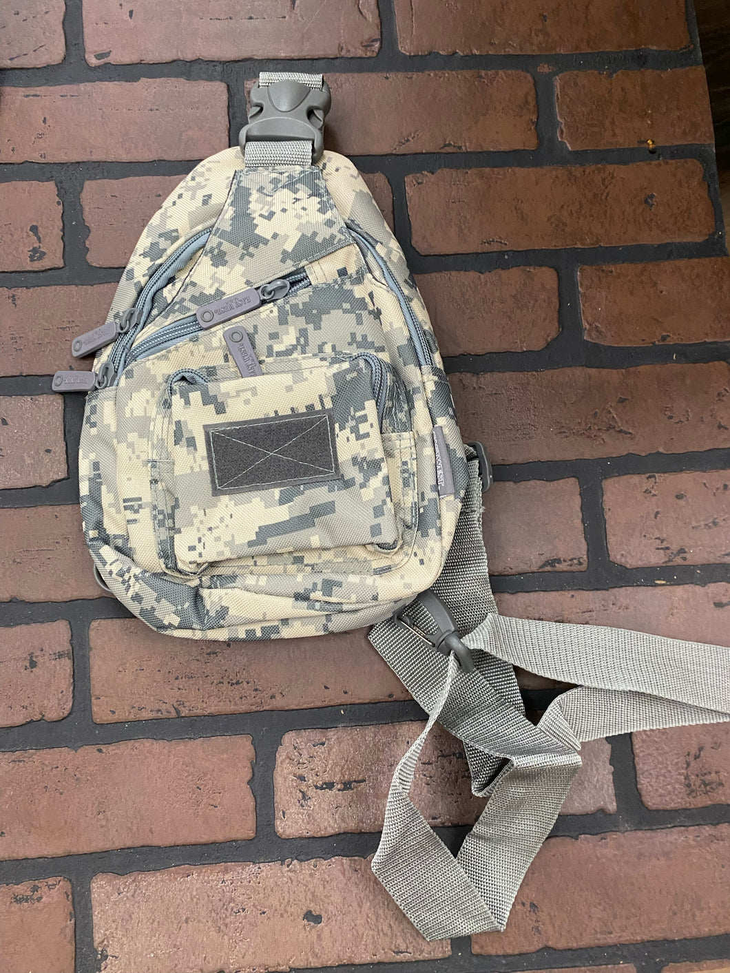 Military style shoulder bag (Green,white, and grey) (Copy) (